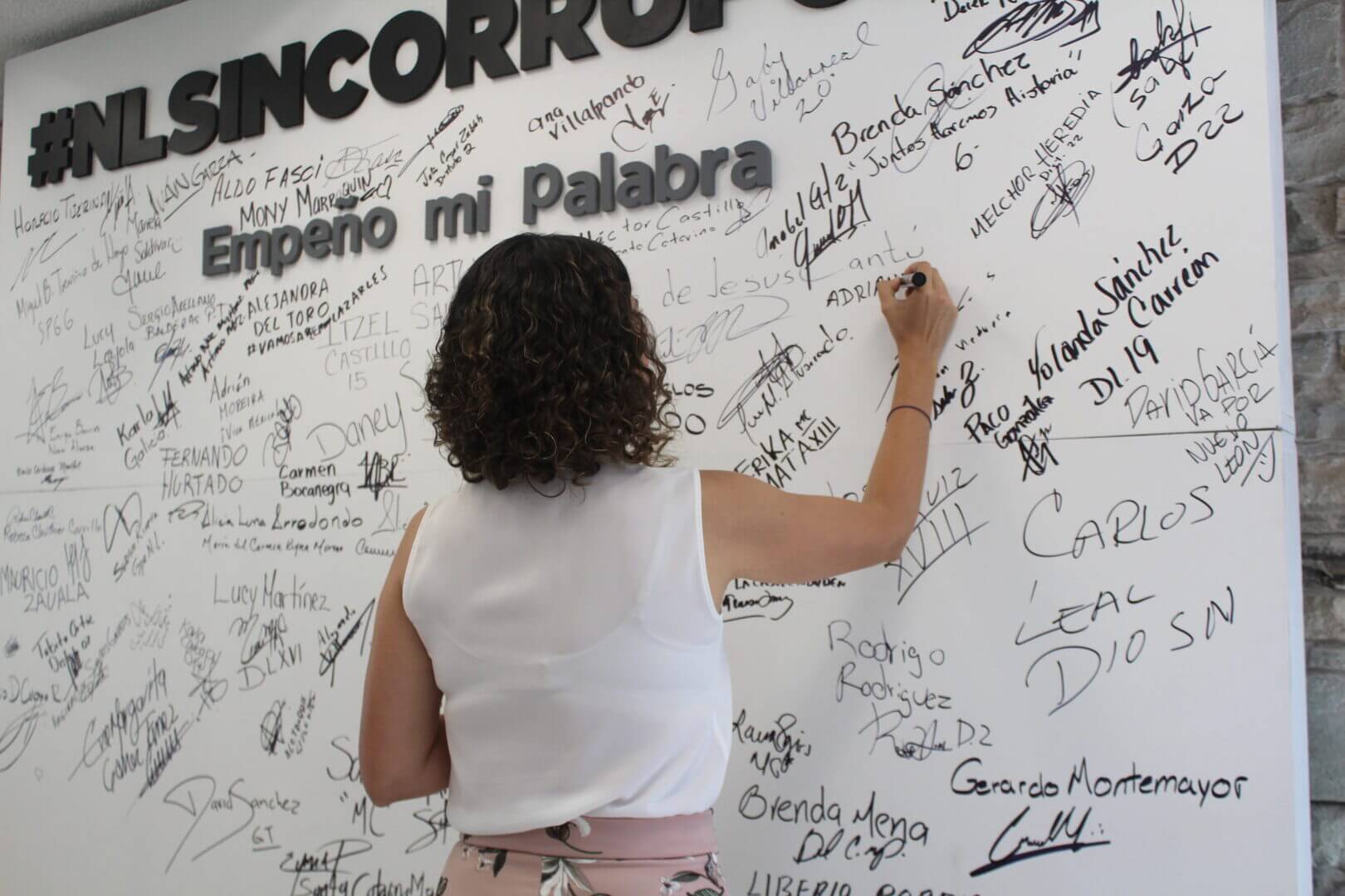 Los diputados han engañado a la ciudadanía en el combate a la corrupción